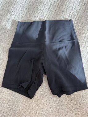 LULULEMON ALIGN BIKE SHORTS 6inch